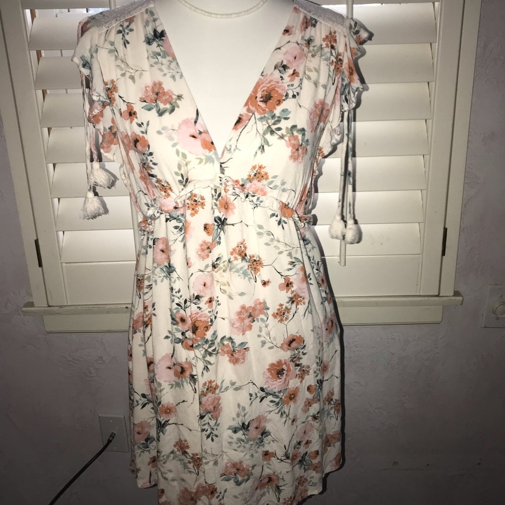 XXL flirty, feminine, floral dress. Target 🌸🌸🌸